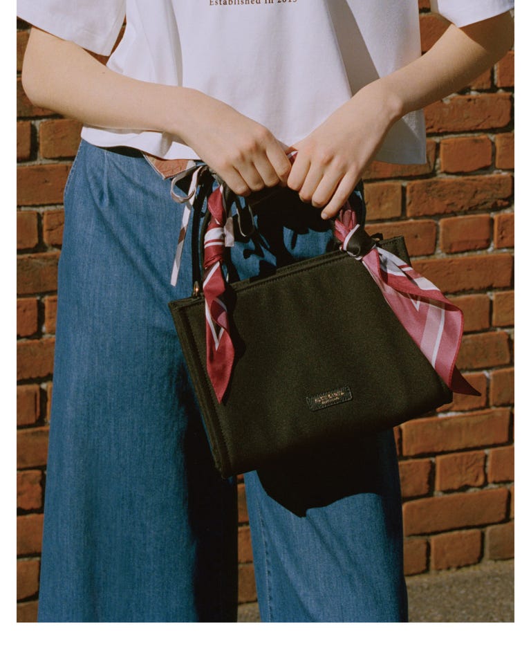 BLUE LABEL CRESTBRIDGE(ブルーレーベル・クレストブリッジ)【公式サイト】