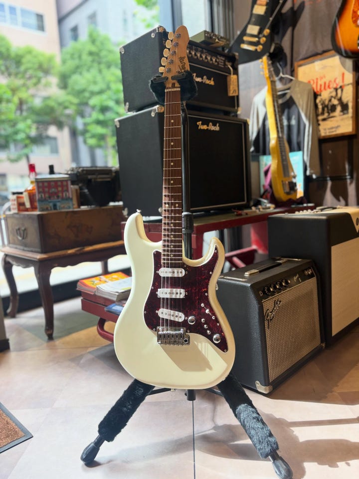 TST-201 Rosewood FB Vintage White: エレキギター｜三木楽器公式通販