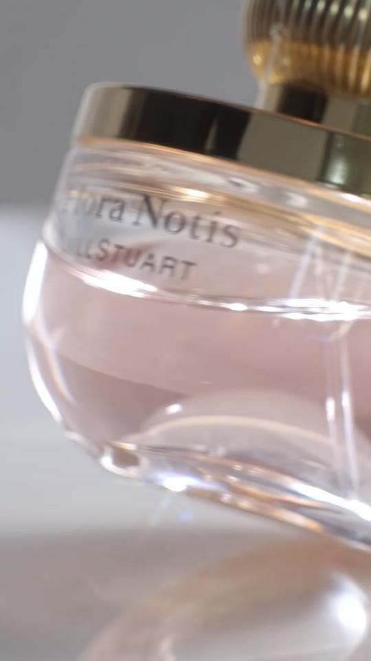 アイコニックブルーム オードパルファン(30mL): FloraNotis