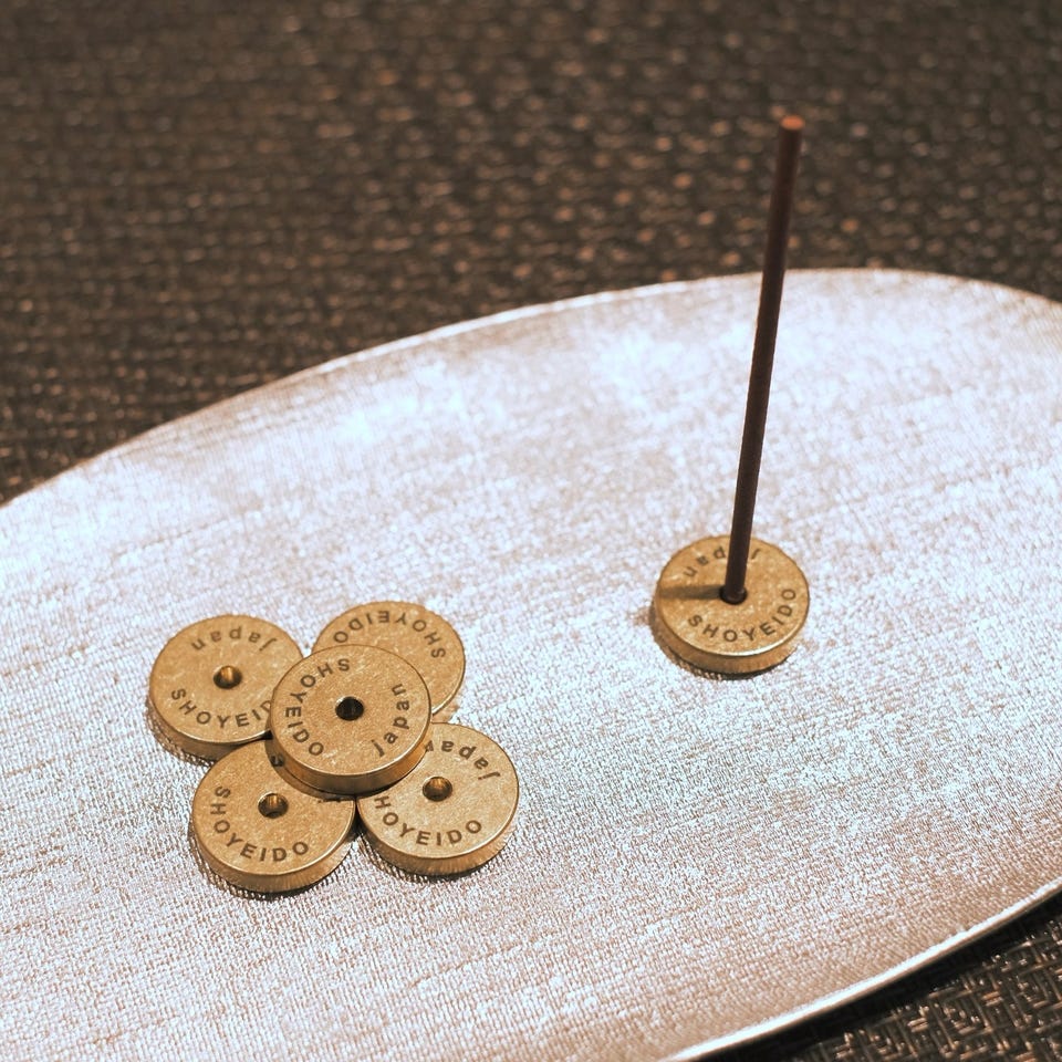 ウェブショップ長手香皿 黒: 香りとともに【公式】お香の専門店 松栄堂