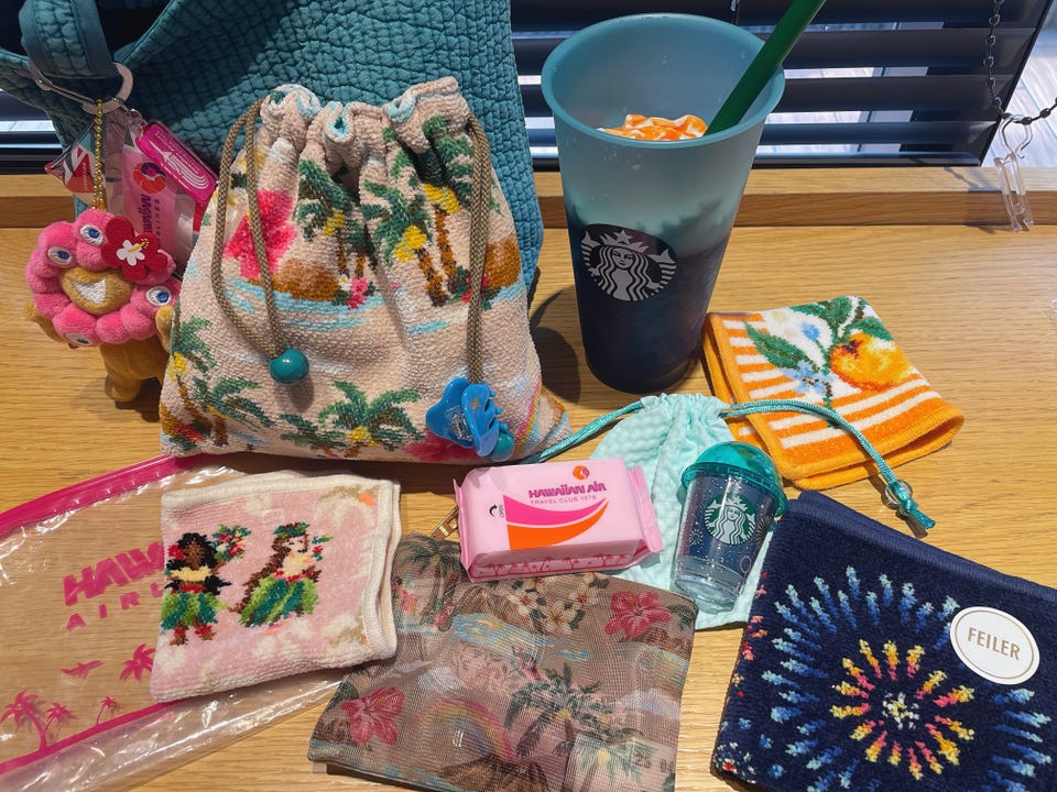 PLAZA BASICS HAWAIIAN AIRLINES ハワイアン航空 チャーム(ピンク