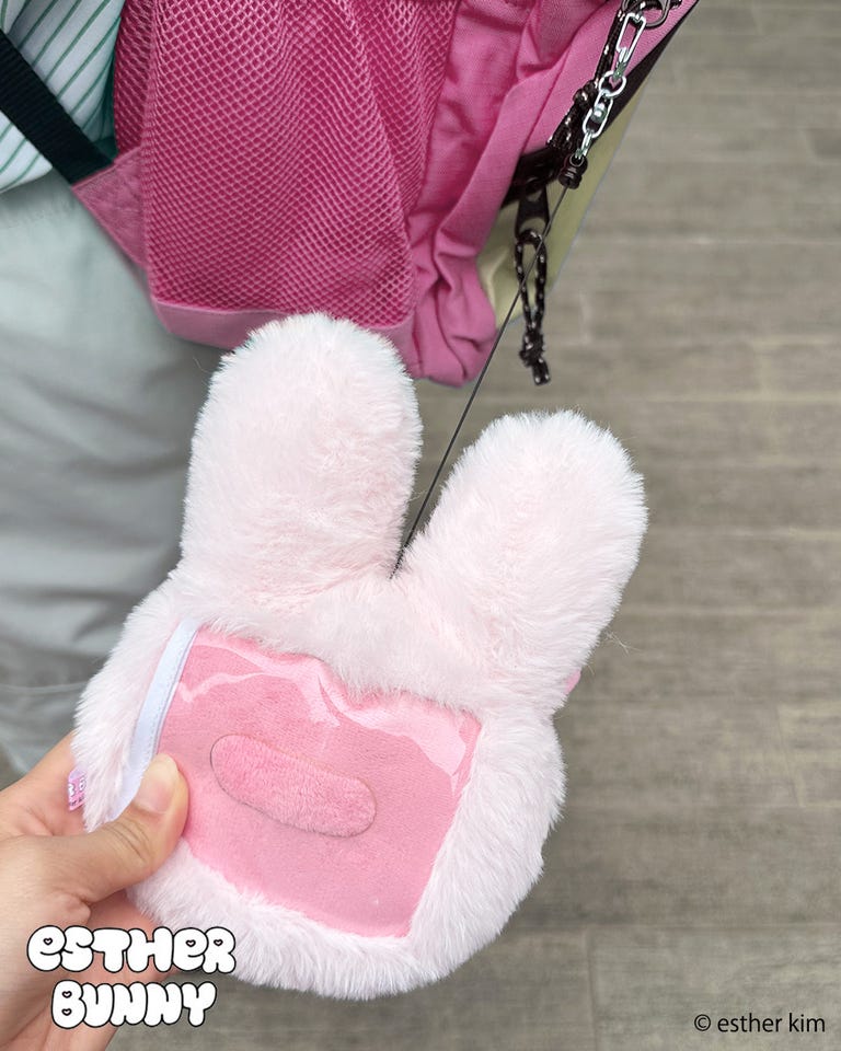 Esther Bunny エスターバニー ぬいぐるみリールパスケース