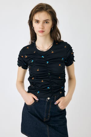 moussy - moussy マウジー　ギャザー フラワー 刺繍 トップス moussy - moussy マウジー ギャザー フラワー 刺繍 トップスの