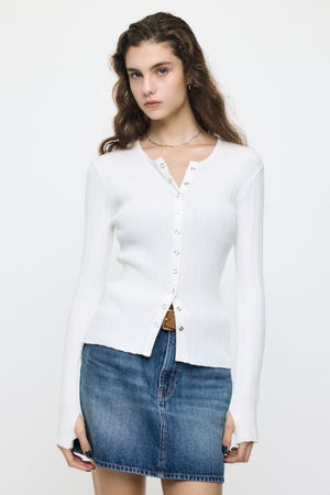 CONTRAST TRIM BUTTON ニット