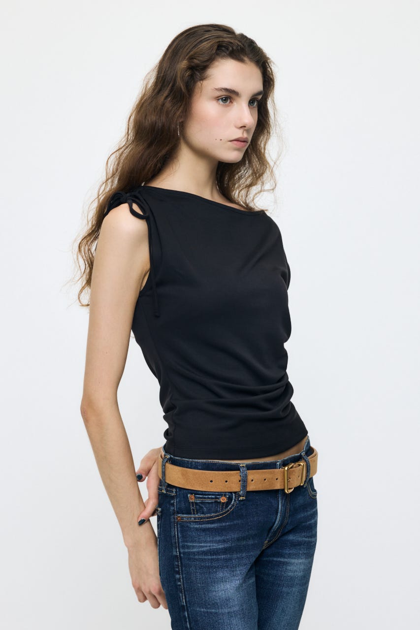 ASYMMETRY NECK RIBBON トップス BLK FREE