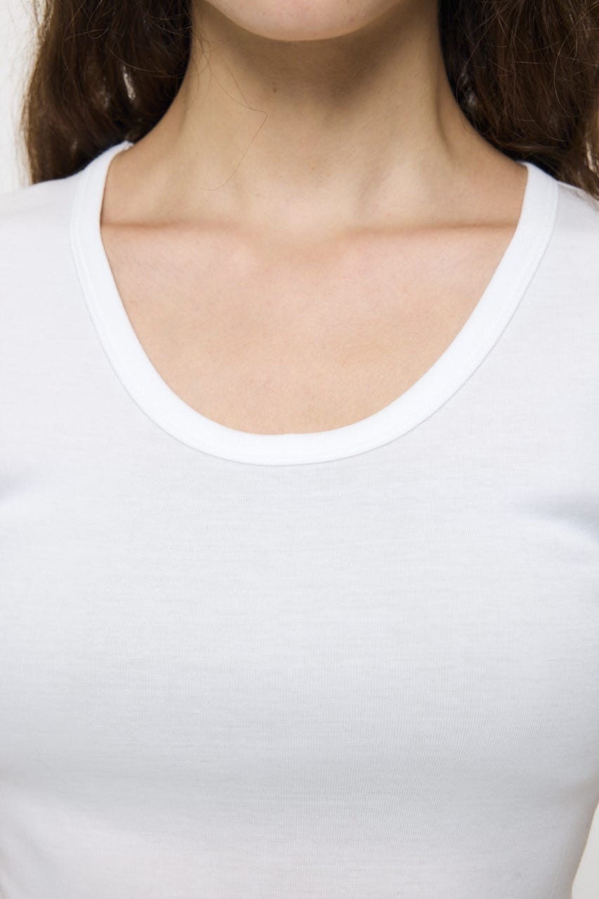 SUVIN GIZA PENTAGON NECK TEE WHT FREE