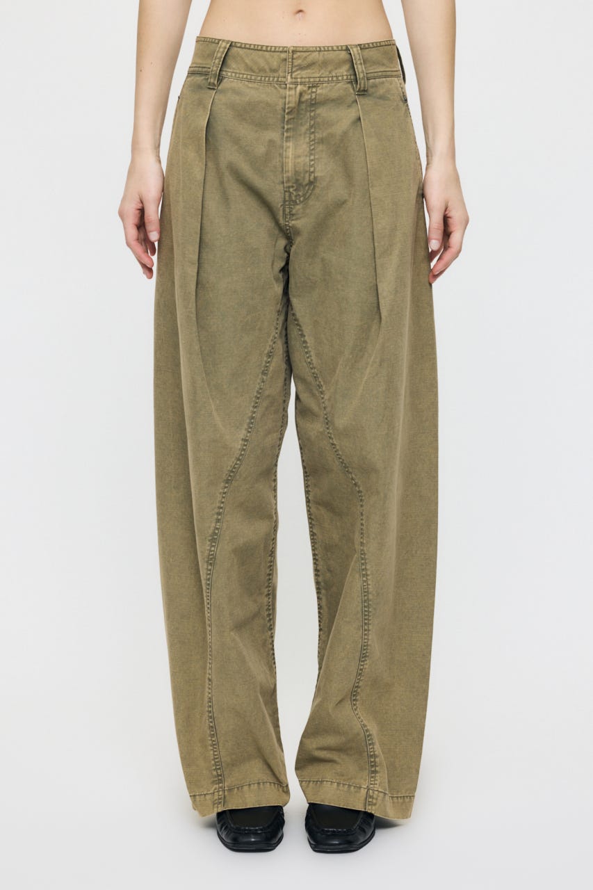 CURVE LINE TUCK パンツ