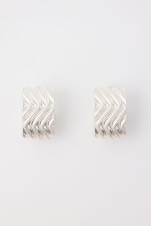 WAVY RING イヤリング
