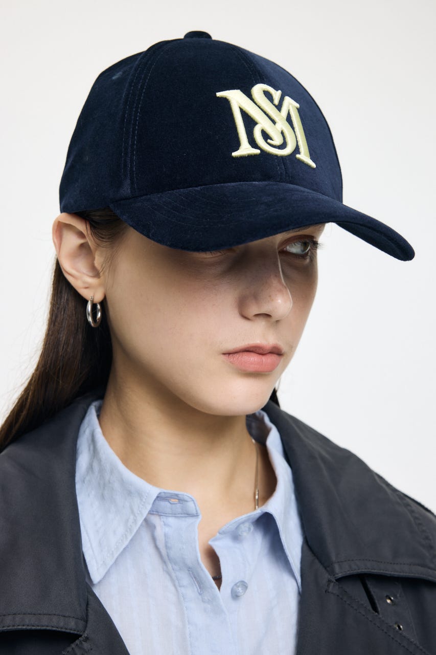 VELOUR LOGO キャップ NVY FREE