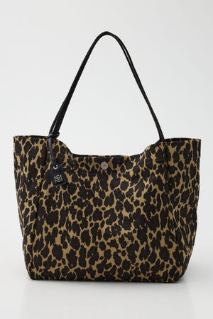 SKINNY HANDLE TOTE バッグ