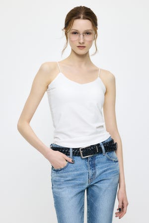 BACK OPEN CUP IN キャミ