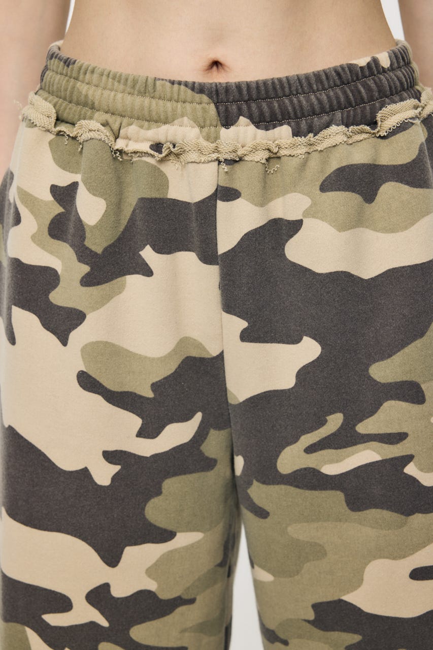 BERMUDA SWEAT ショーツ 柄KHA FREE