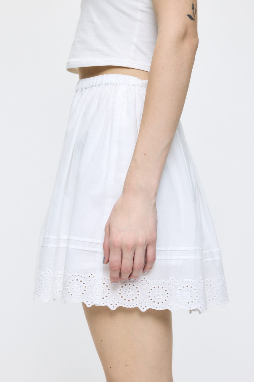 EYELET HEM FLARE MINI スカート WHT 1