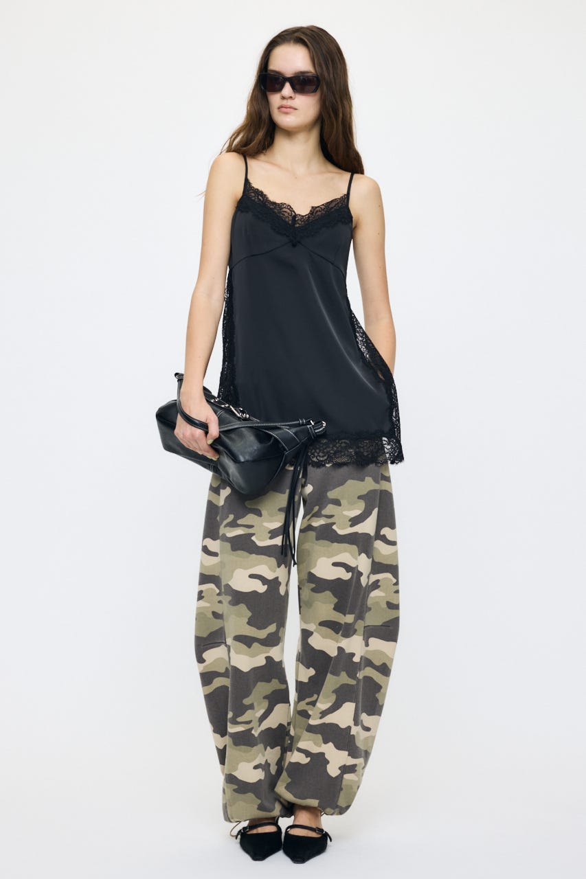 LACE TRIM SATIN キャミ BLK FREE