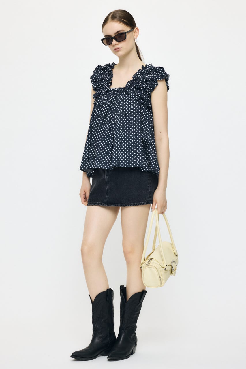 【WEB限定カラー】SHOULDER FRILLS トップス 柄BLK FREE