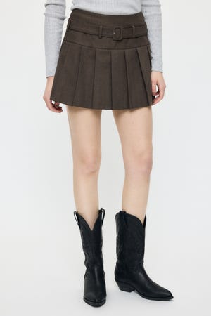 LOW SLUNG PLEATED MINI スカート