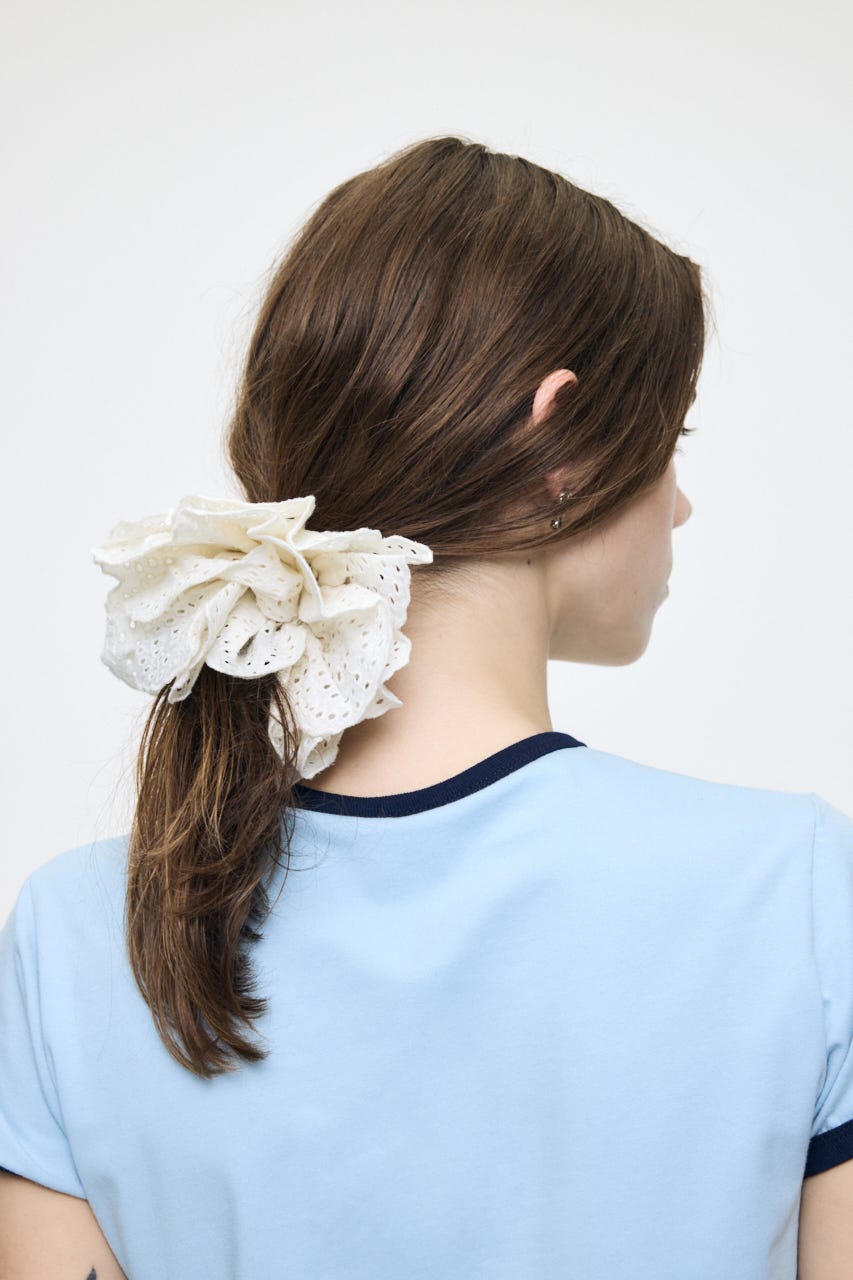 EYELET シュシュ