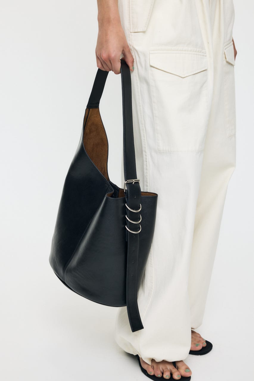 ONE HANDLE BUCKET バッグ BLK FREE
