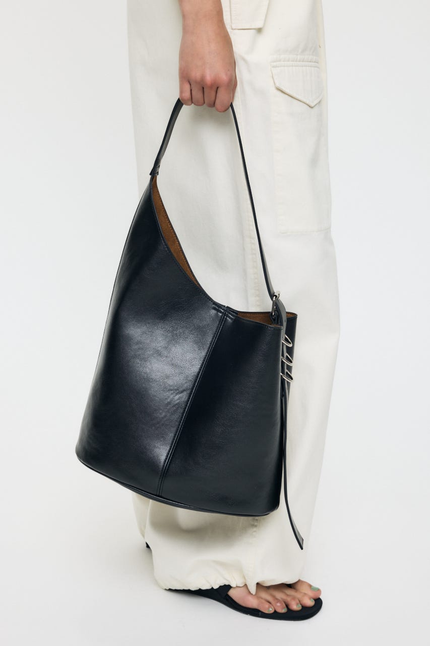 ONE HANDLE BUCKET バッグ BLK FREE