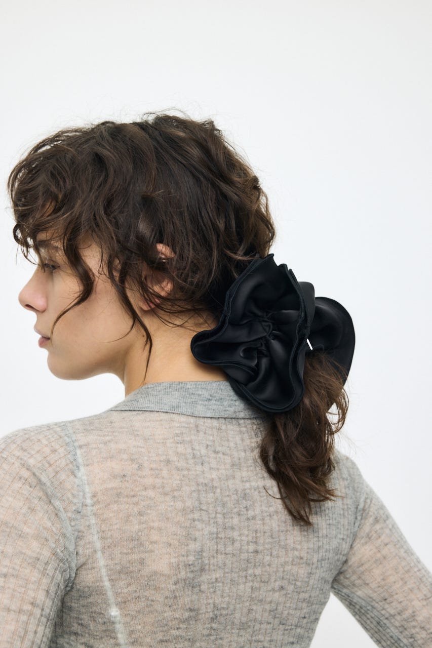 FRILL シュシュ BLK FREE