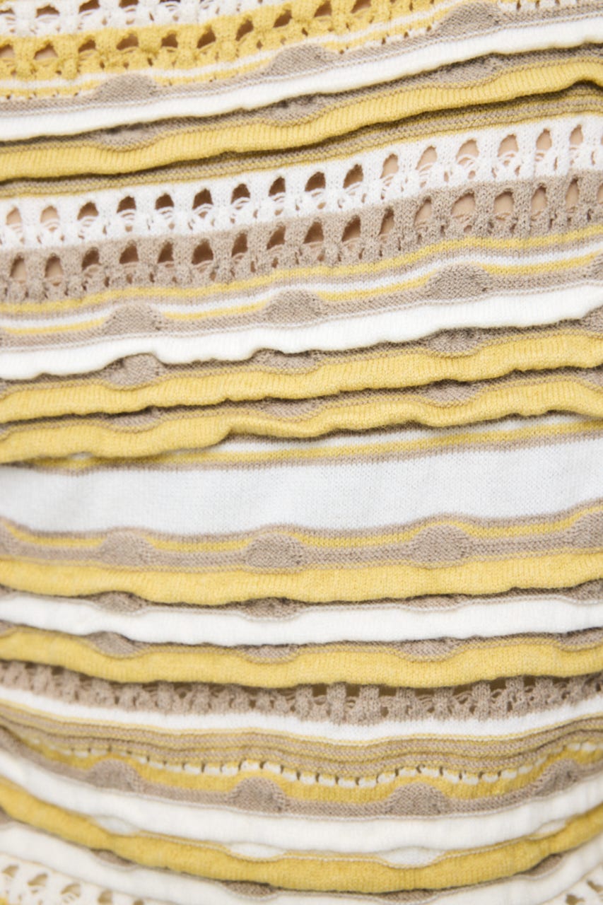 RANDOM STRIPE OFF SHOULDER トップス 柄YEL FREE