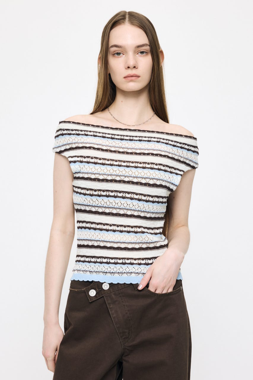 STRIPED OFF SHOULDER トップス 柄WHT FREE