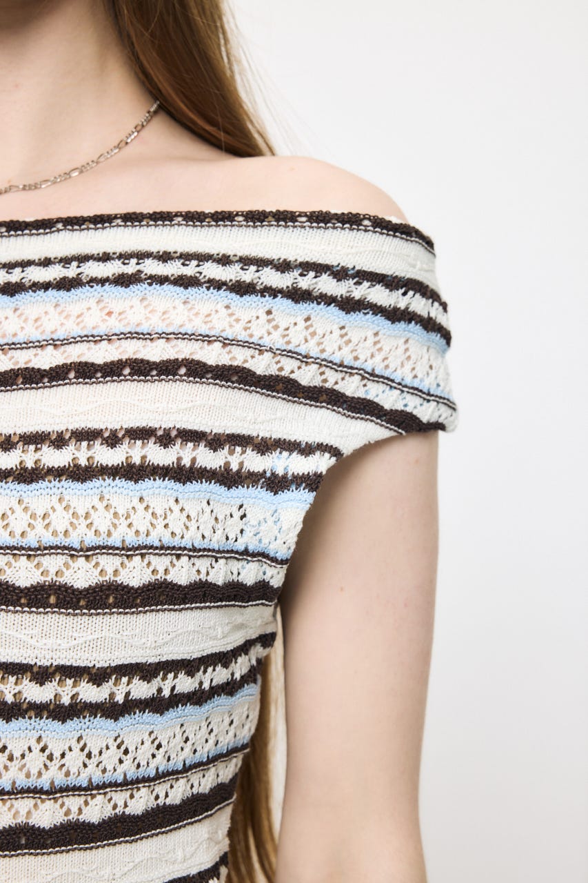STRIPED OFF SHOULDER トップス 柄WHT FREE