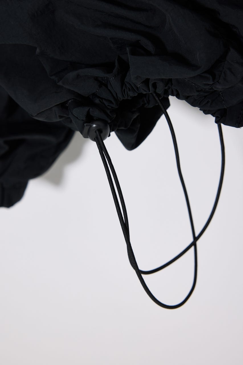 【SS先行アイテム】SHIRRING OVER NYLON ブルゾン BLK 2