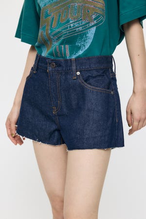 MIDRISE RIPPED ショーツ