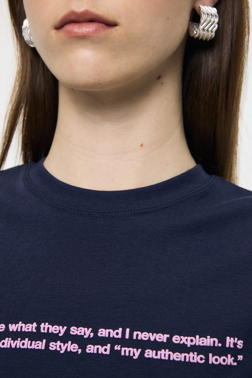 TINY LETTERED Tシャツ NVY FREE