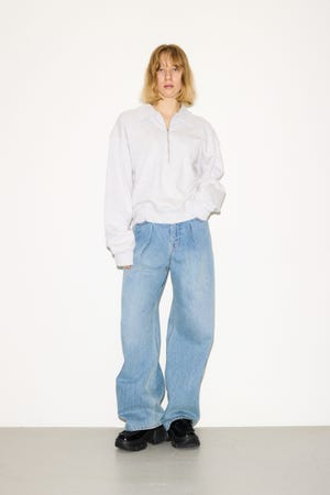 【THROW】ZIP COLLAR SW トップス