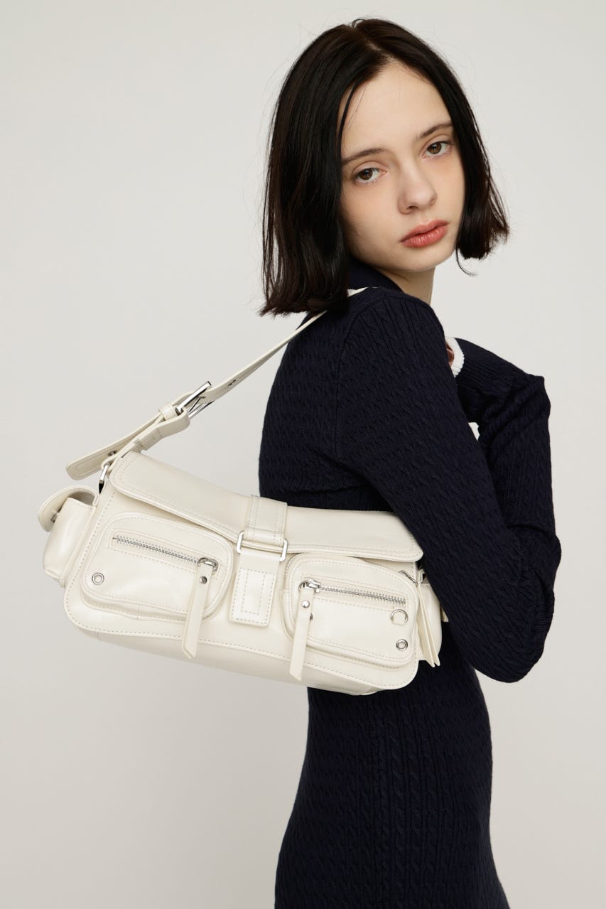 【1BUY5%OFF CAMPAIGN】MULTI POCKET SHOULDER バッグ WHT FREE