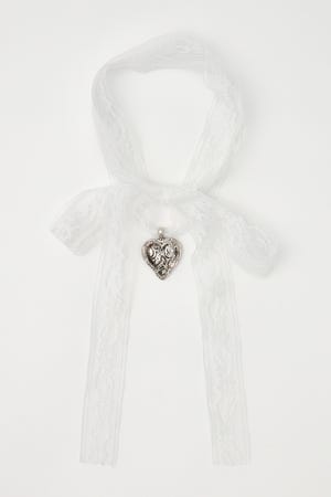 【1BUY5％OFF CAMPAIGN】HEART MOTIF LACE チョーカー