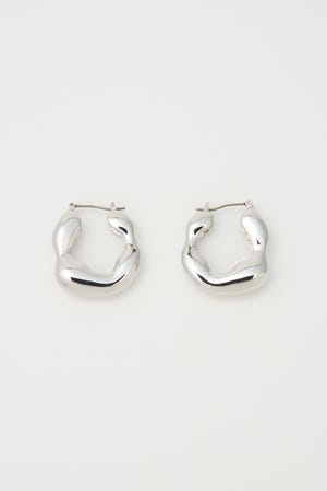 【1BUY5％OFF CAMPAIGN】DEFORMED MOTIF P／EARRINGS