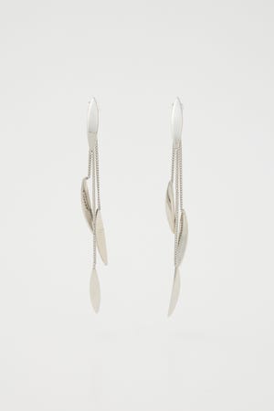 【1BUY5％OFF CAMPAIGN】DANGLE LEAVES P／EARRINGS