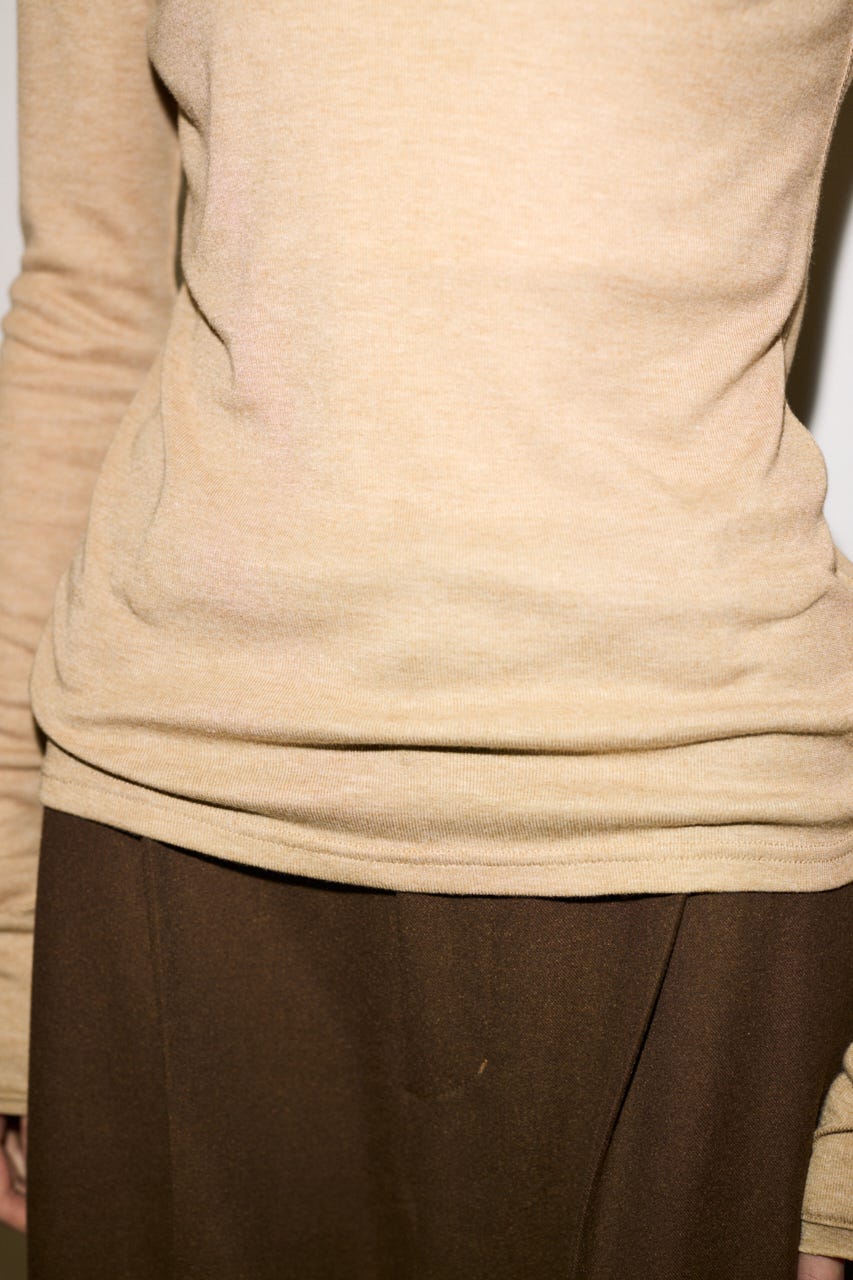 【THROW】SHEER FINE FIT C/N トップス BEG FREE