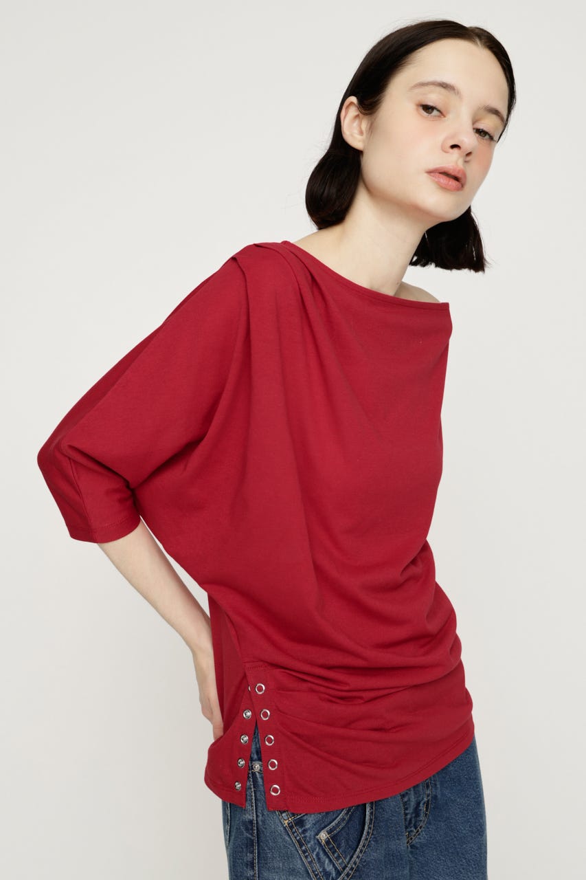 DEFORMED DRAPE トップス RED FREE