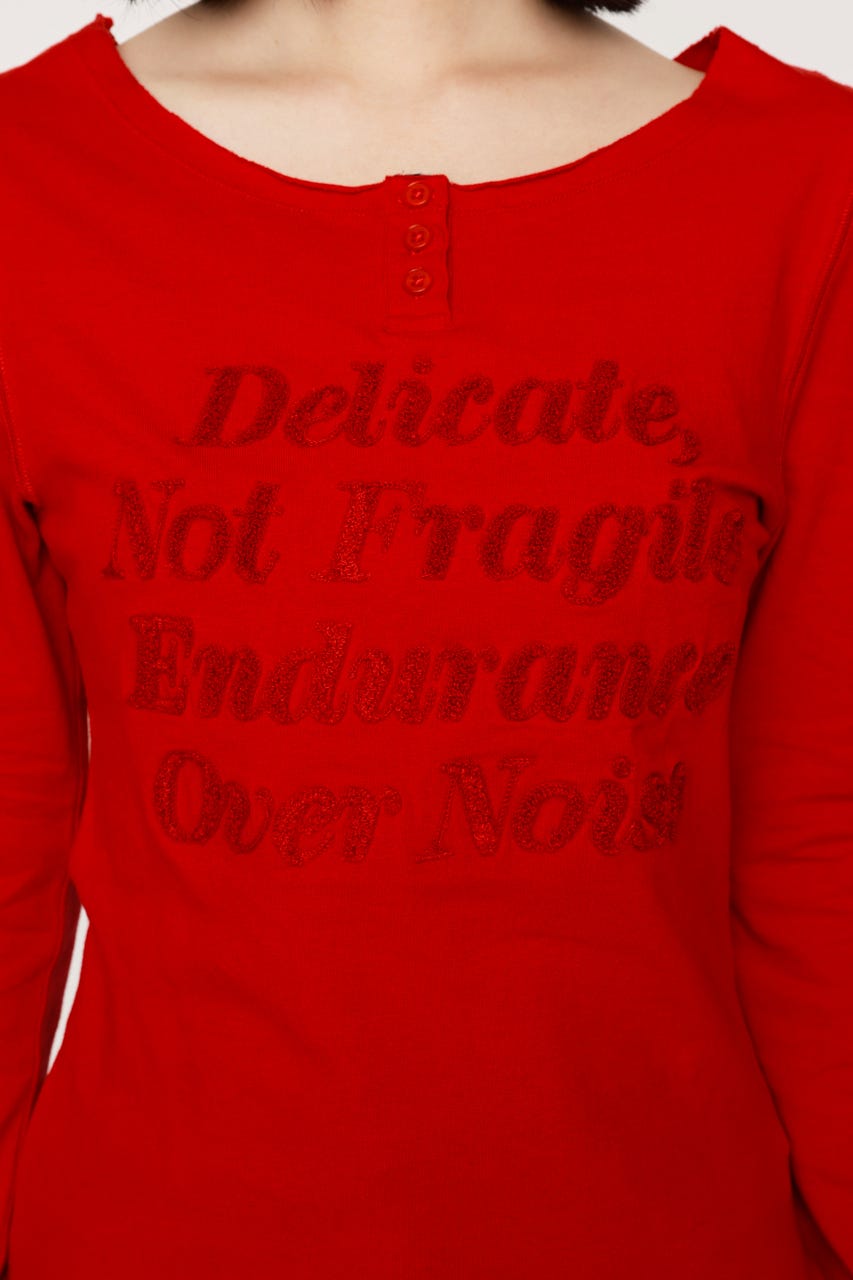 EMBROIDERY LOGO SLIM Tシャツ RED FREE