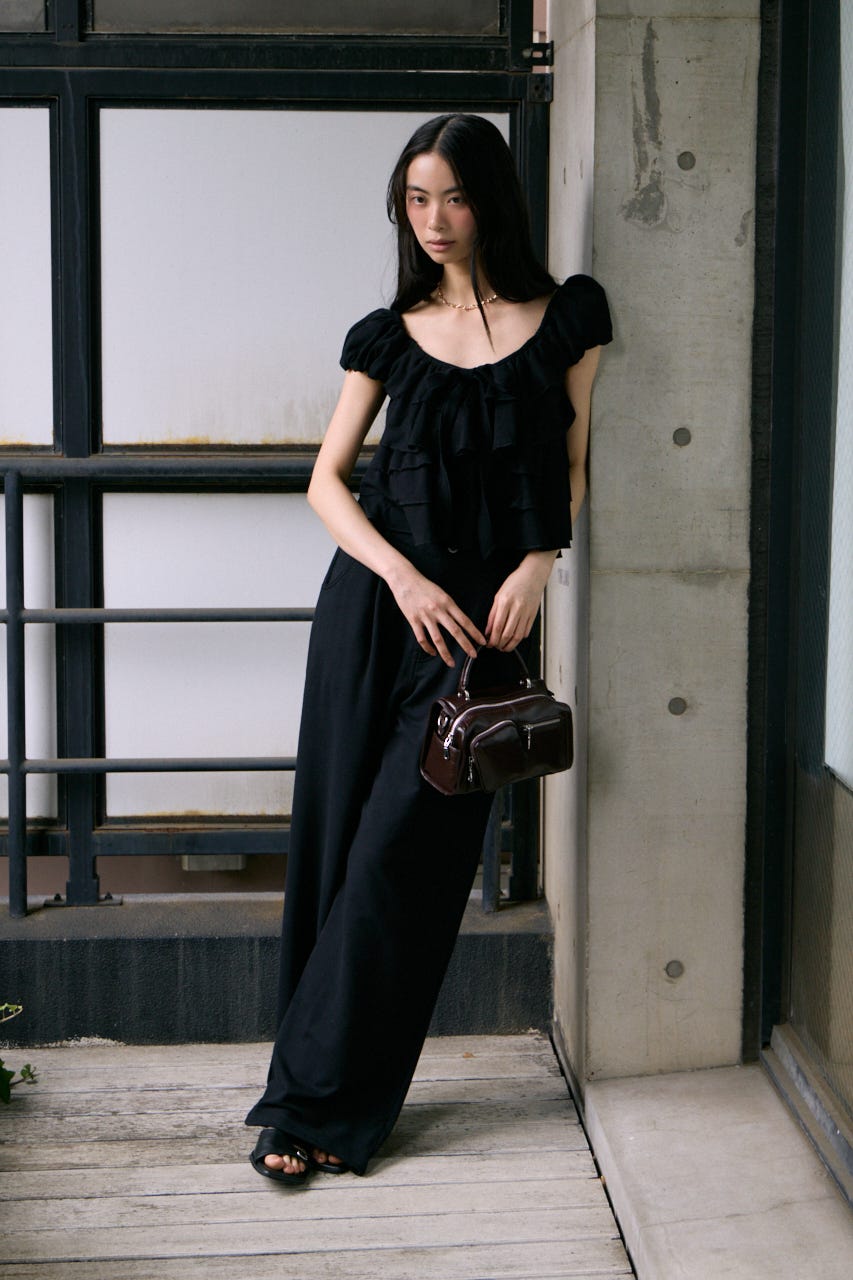 FRILL CUT RIBBON トップス BLK FREE