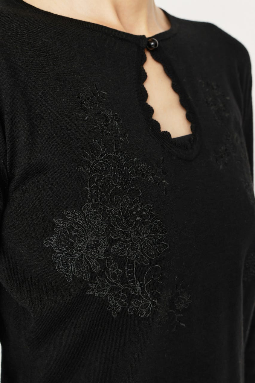 FLOWER EMBROIDERY HG トップス BLK FREE