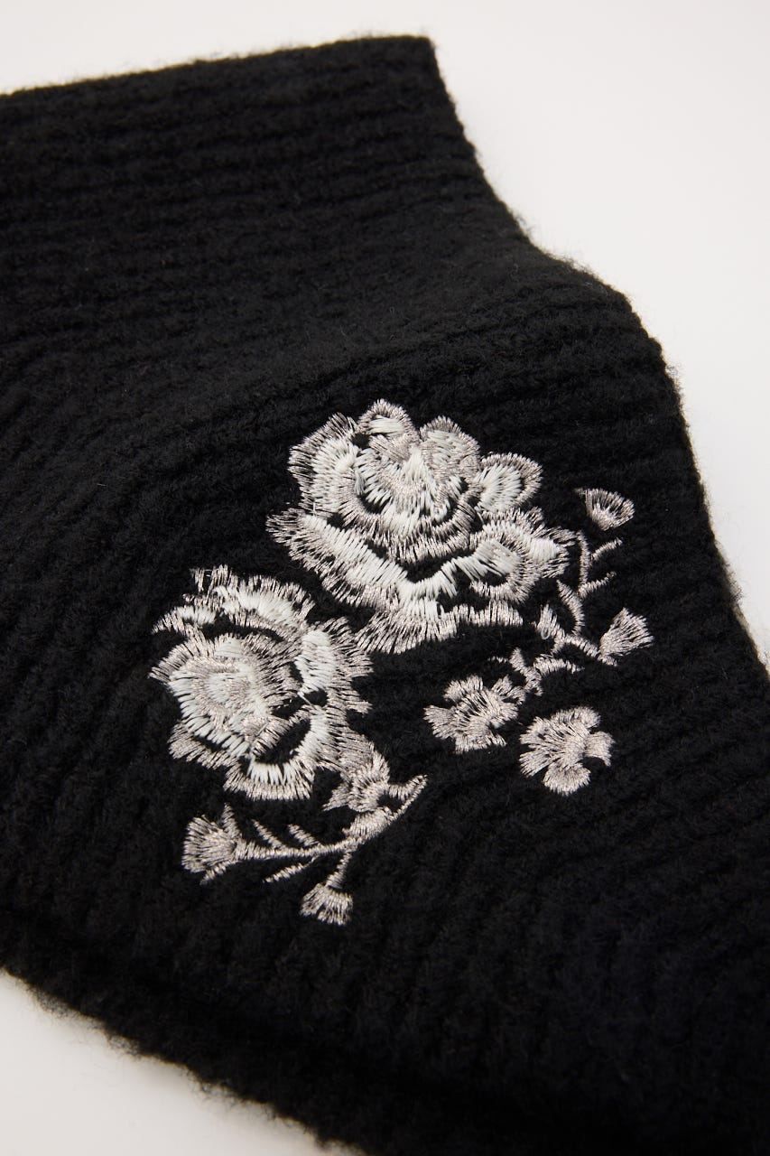 FLOWER EMBROIDERED KNIT スカーフ BLK FREE