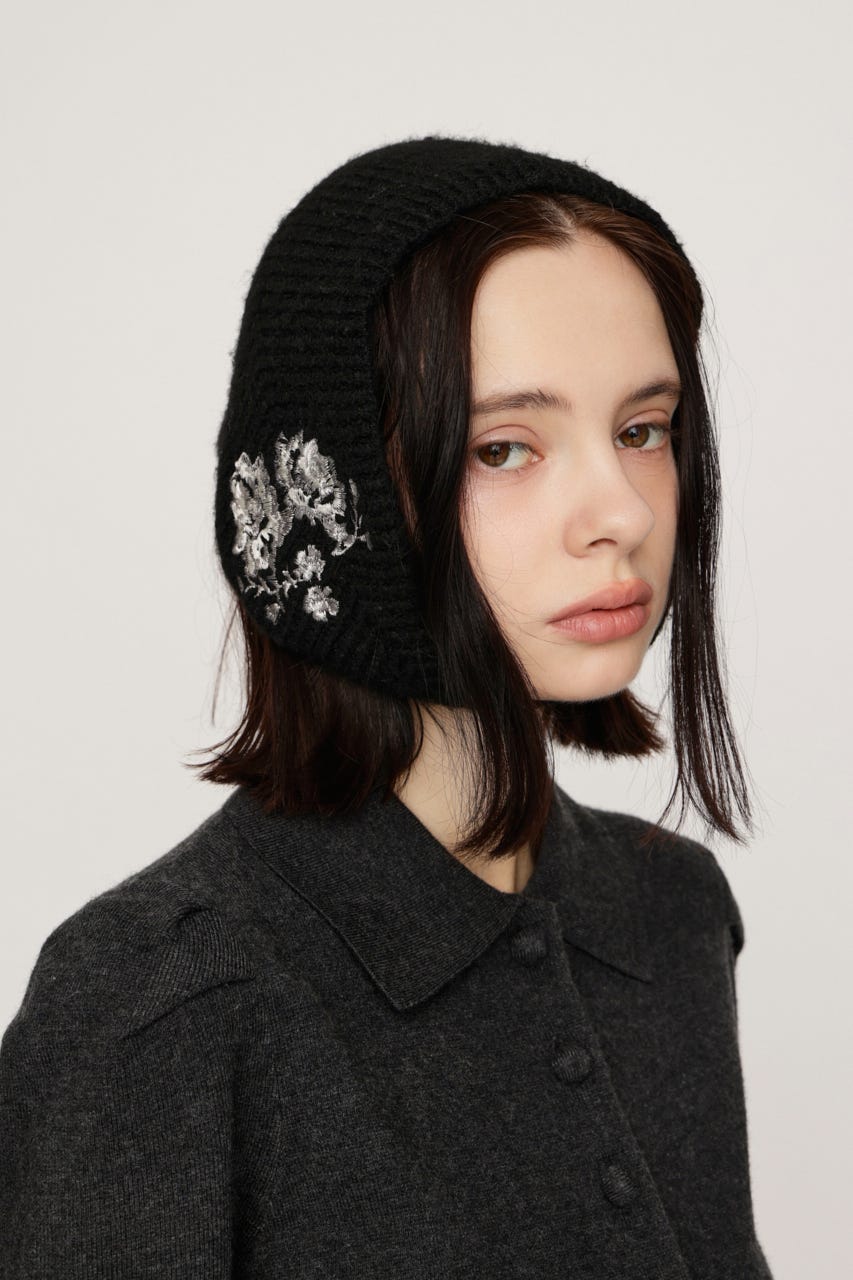 FLOWER EMBROIDERED KNIT スカーフ BLK FREE
