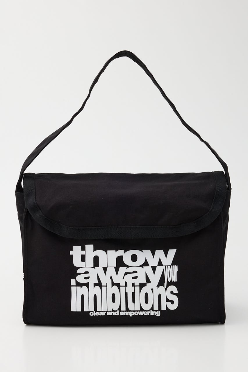 【THROW】ESQWE MESSENGER バッグ BLK FREE