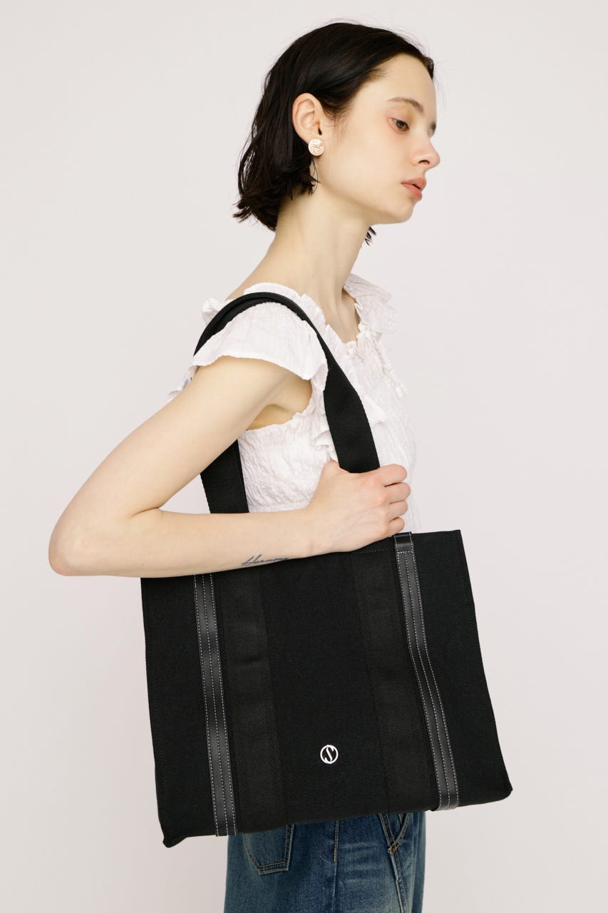 【SNSで話題！】THONG TRIMMED CANVAS バッグ BLK FREE