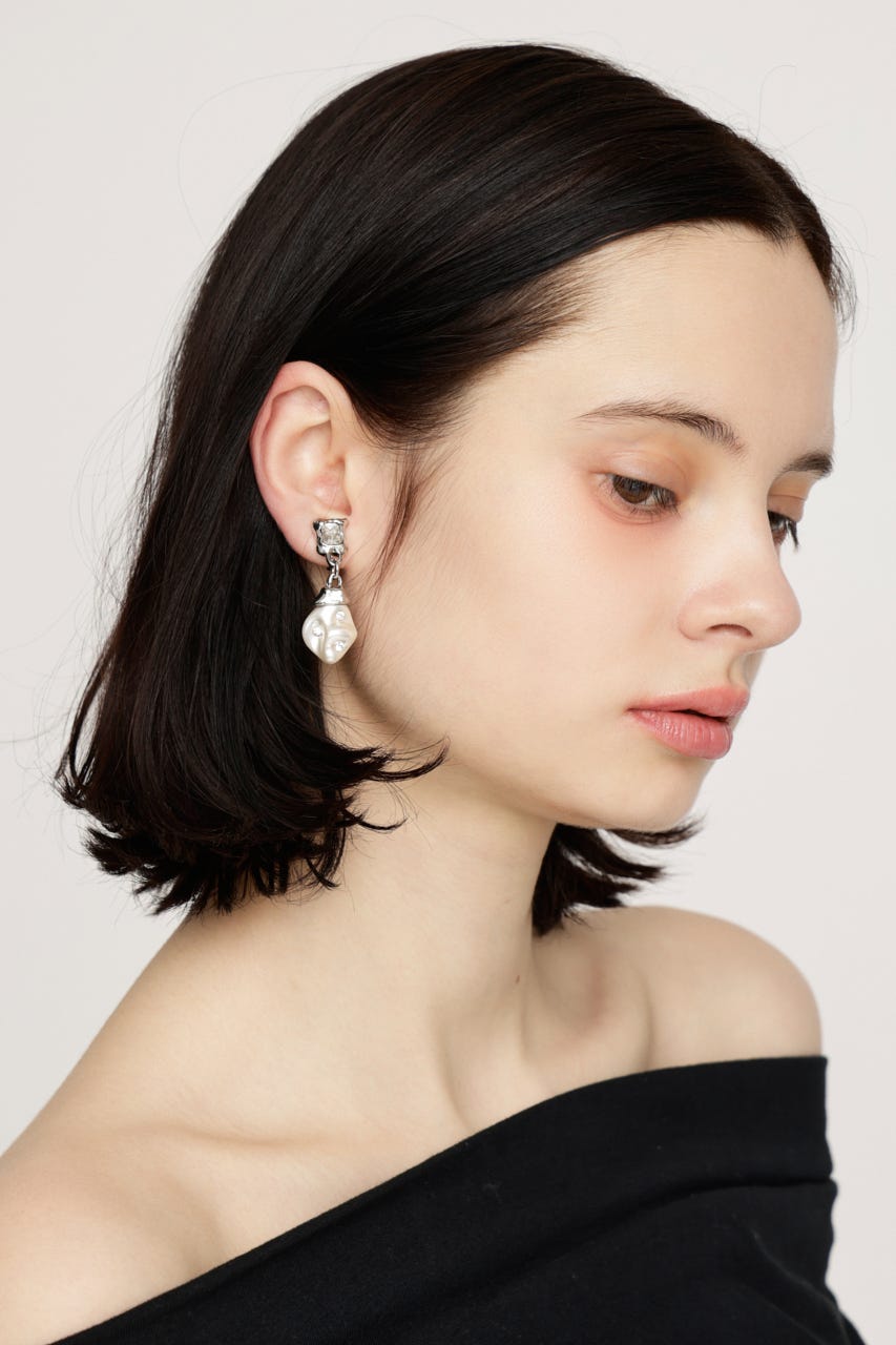 JEWELED F／PEARL イヤリング GLD FREE