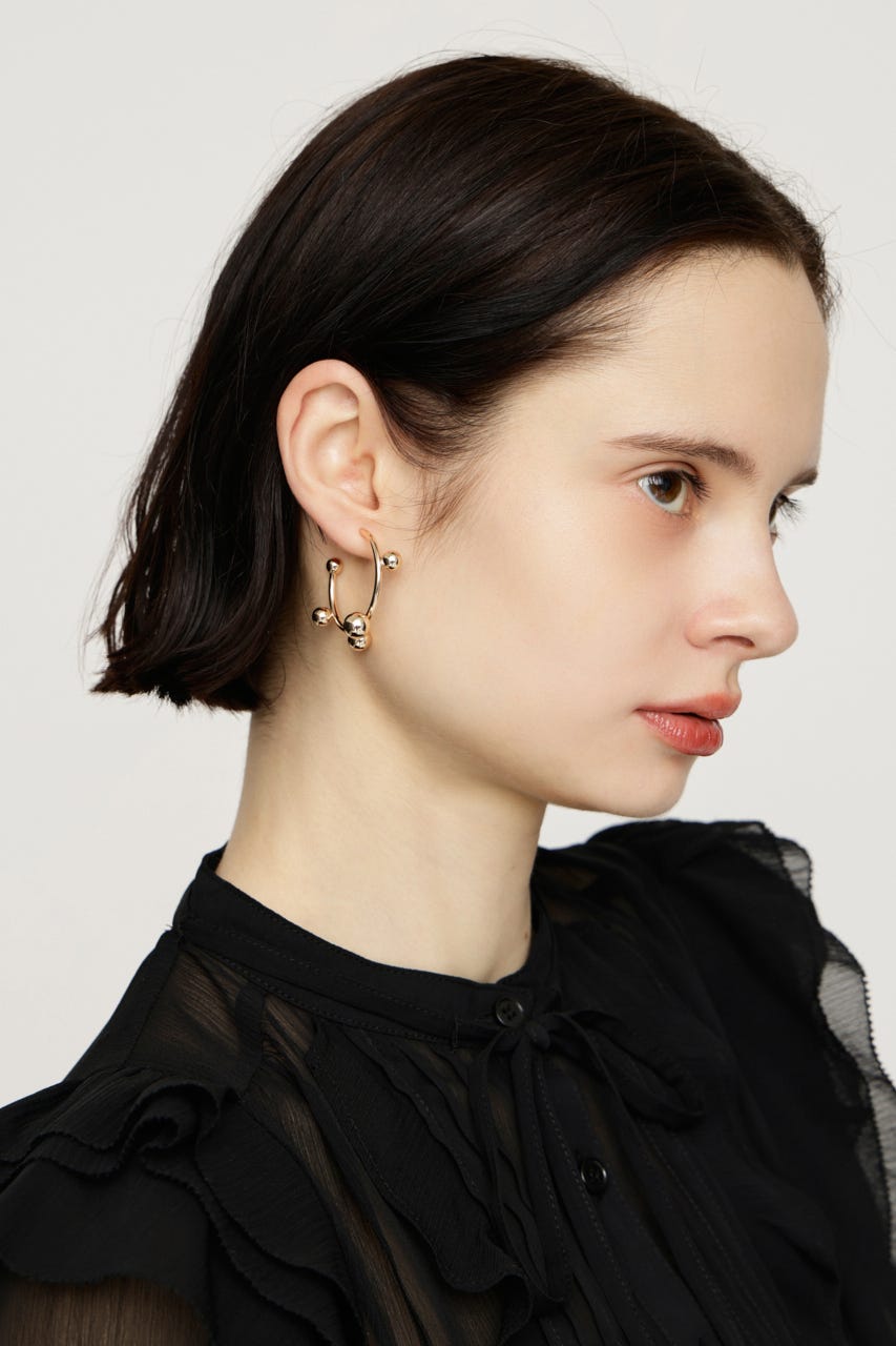 【1BUY5％OFF】BALLED HOOP ピアス GLD FREE