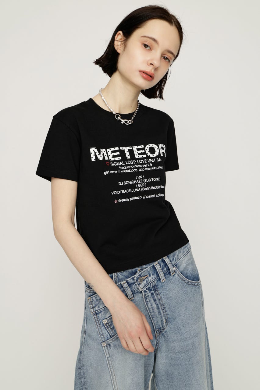 【SNSで話題！】PATTERN LOGO COMPACT Tシャツ BLK FREE