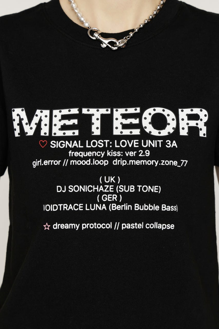 【SNSで話題！】PATTERN LOGO COMPACT Tシャツ BLK FREE