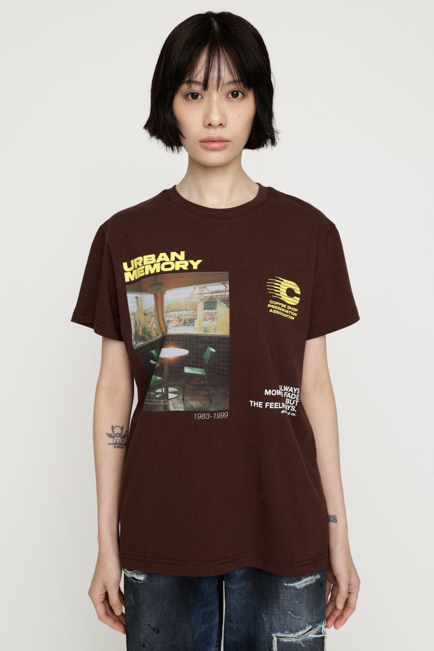PHOTO LOGO Tシャツ BRN FREE