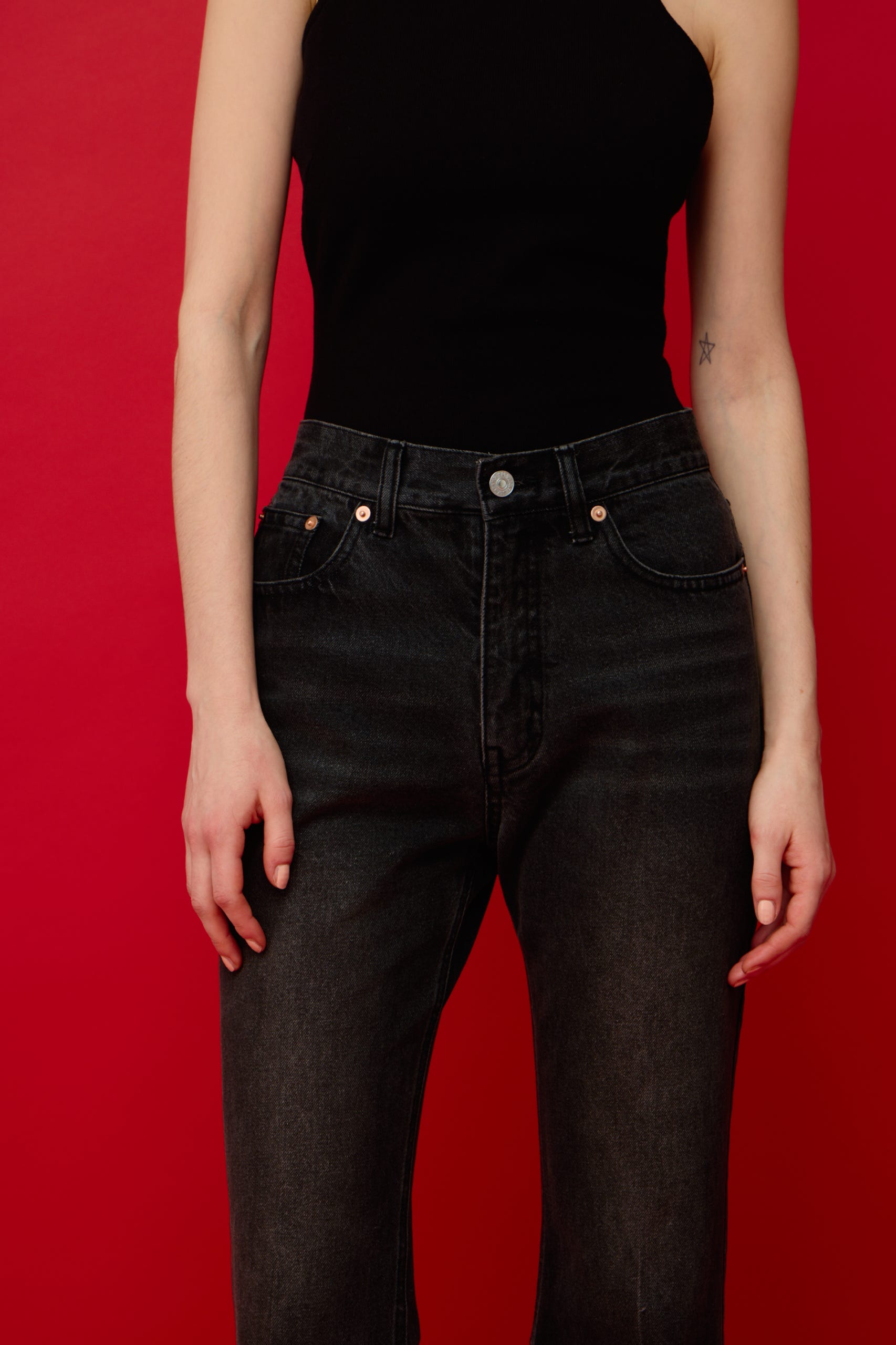 【SNSで話題！】【LIMITED ITEM】J／W SEMI FLARE DENIM パンツ BLK 2